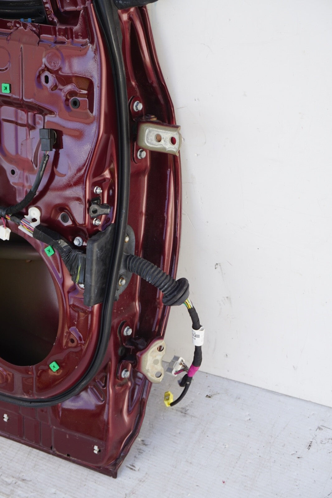 2014 - 2019 TOYOTA HIGHLANDER FRONT LEFT SIDE DOOR SHELL PANEL OEM RED