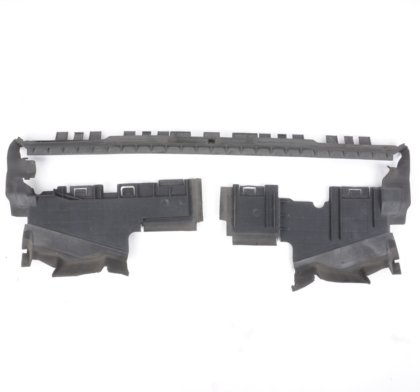2011-2017 Mercedes W207 E350 Air Guide Plate Baffle Trim A2075050530 OEM