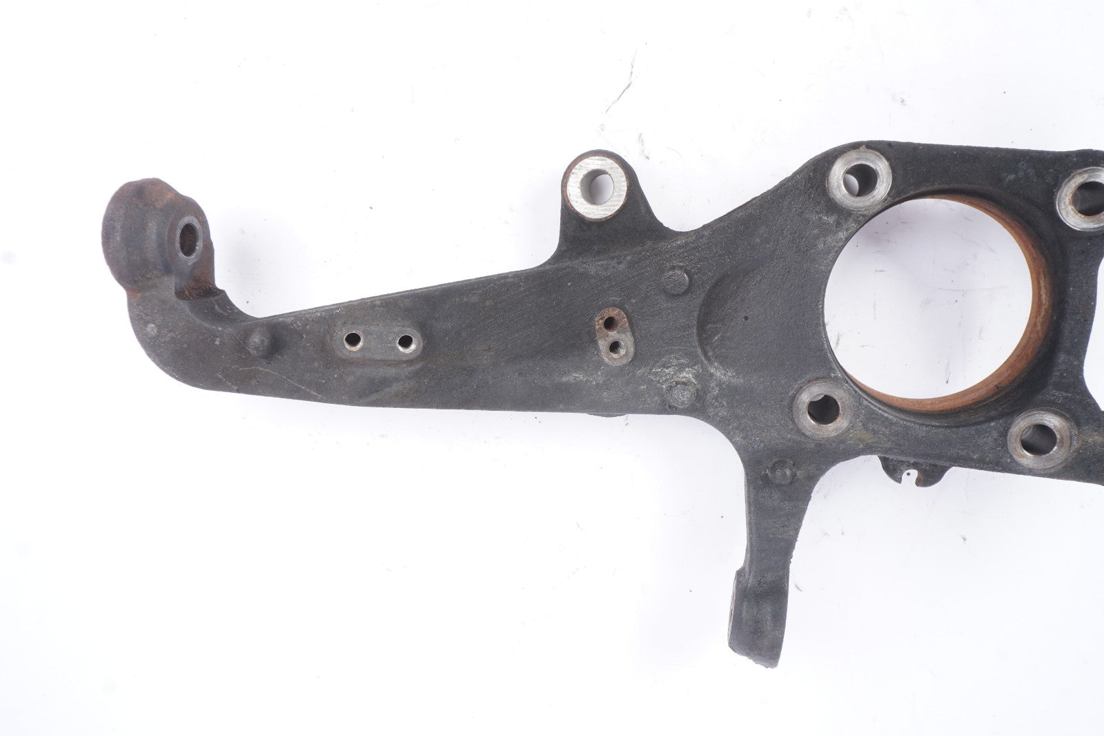 2016 - 2024 NISSAN TITAN XD FRONT RIGHT SPINDLE KNUCKLE 4WD OEM