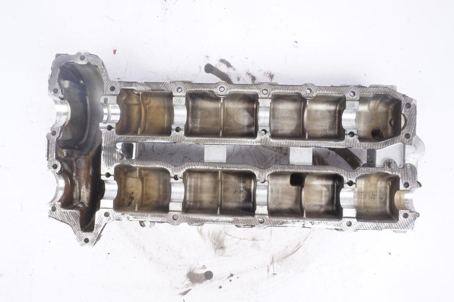 Mercedes W251 R350 GL350 ML350 Bluetec Diesel Engine Cylinder Head Cover Left