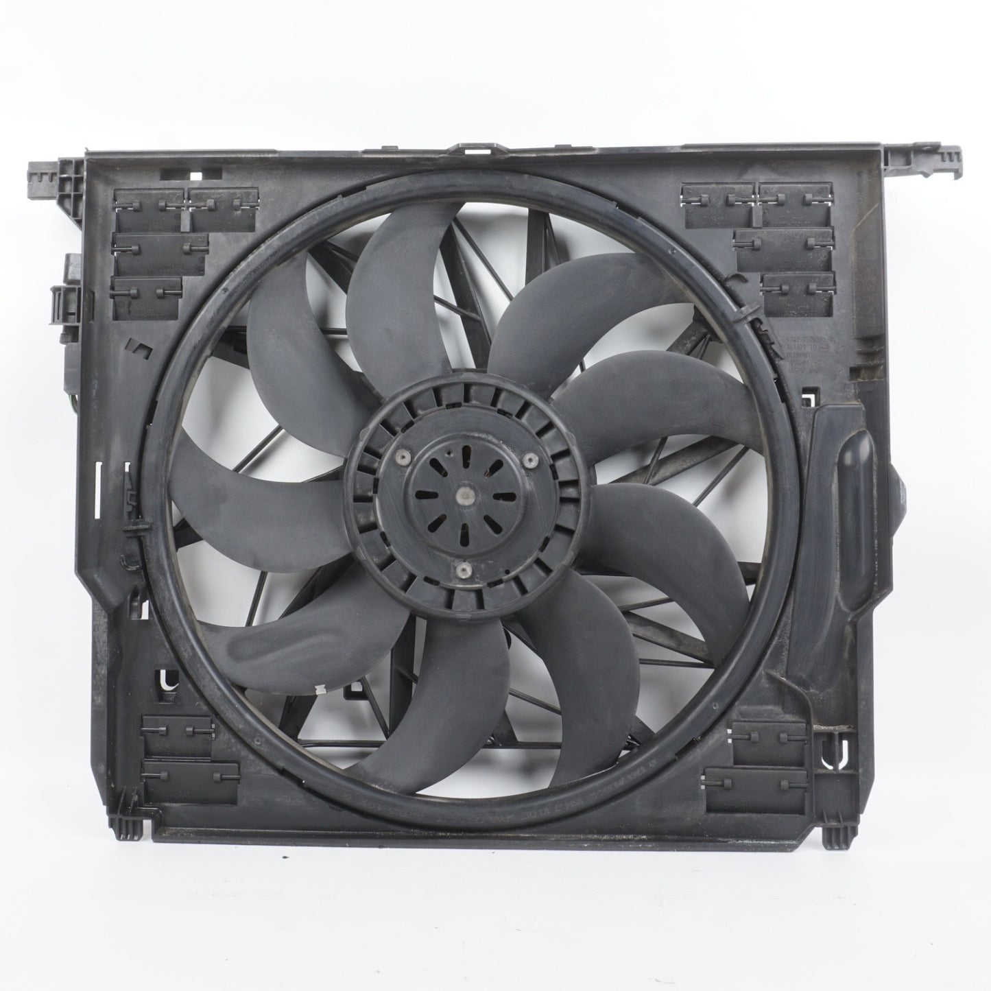 OEM BMW F02 F06 F10 F12 F13 550 650 750 Radiator Cooling Fan Shroud w Motor