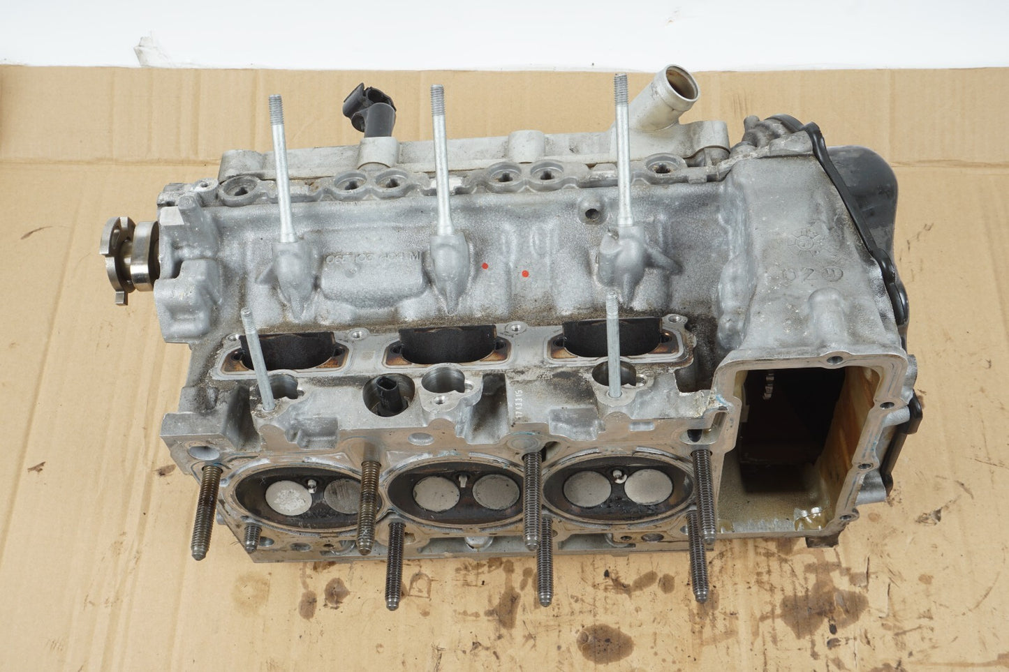 2012 - 2015 AUDI A7 3.0L ENGINE CYLINDER HEAD RIGHT PASSENGER SIDE OEM