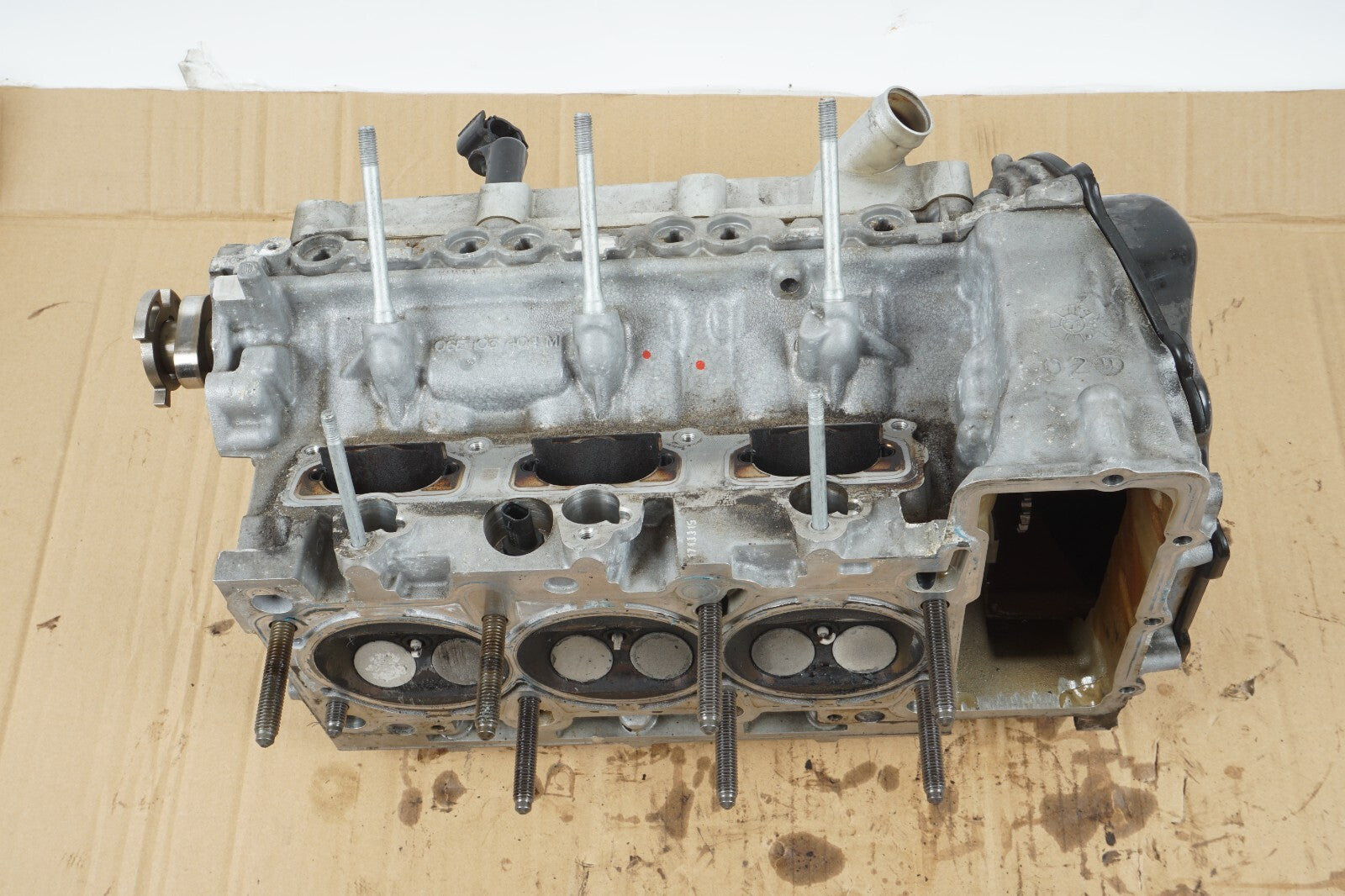 2012 - 2015 AUDI A7 3.0L ENGINE CYLINDER HEAD RIGHT PASSENGER SIDE OEM