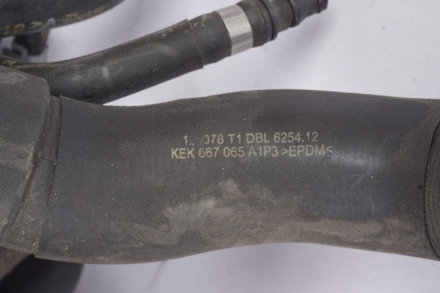 12-13 Mercedes W221 S63 AMG CL550 S550 Engine Radiator Cooling Hose Line OEM