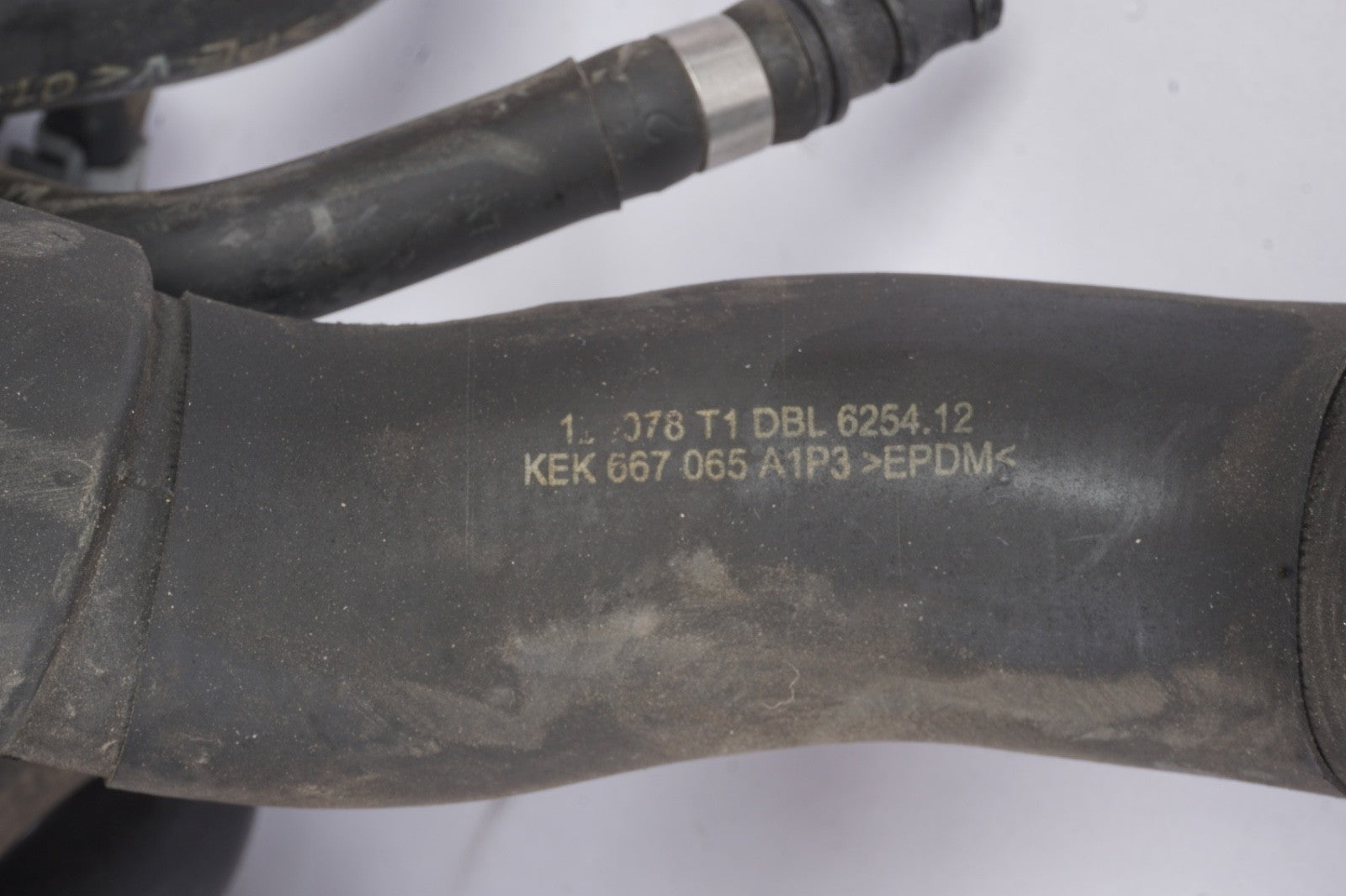 12-13 Mercedes W221 S63 AMG CL550 S550 Engine Radiator Cooling Hose Line OEM