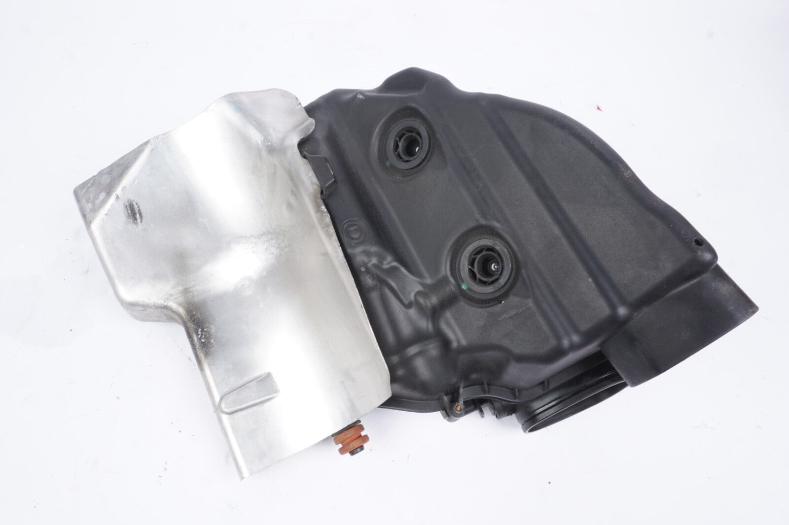 2010-2015 BMW 750I XDRIVE - Right Engine AIR Filter BOX / Housing (Upper Half)