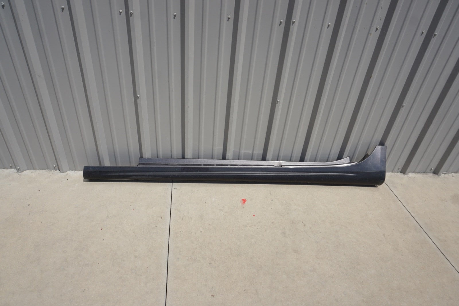 2014 - 2017 Maserati Ghibli SQ4 Left Driver Side Rocker Panel Skirt Molding
