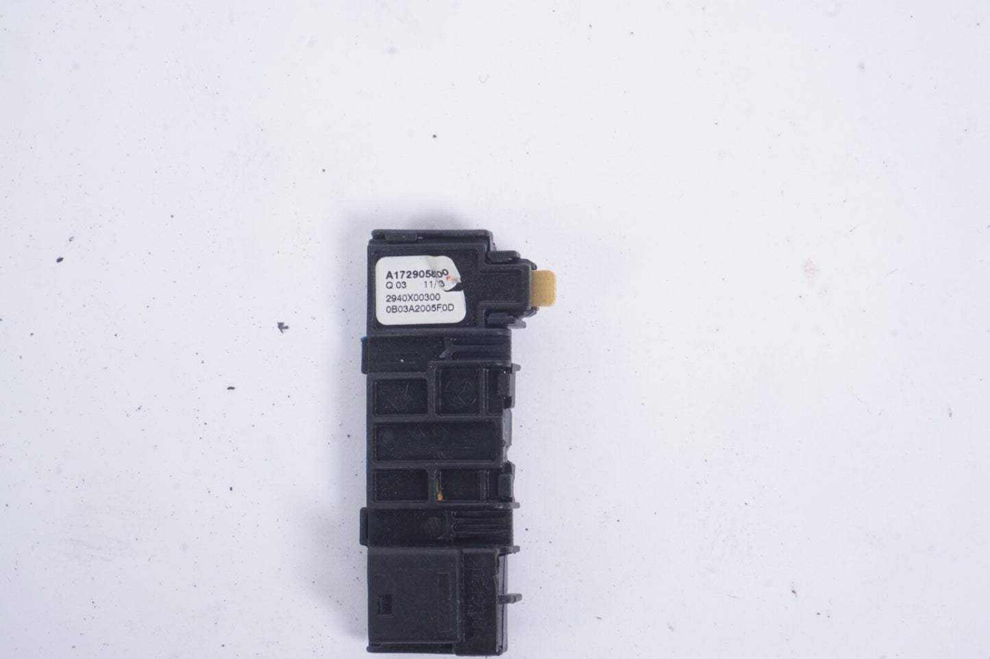 10-13 MERCEDES S550 C250 WINDSHIELD 1729058200 HUMIDITY TEMP TEMPERATURE SENSOR