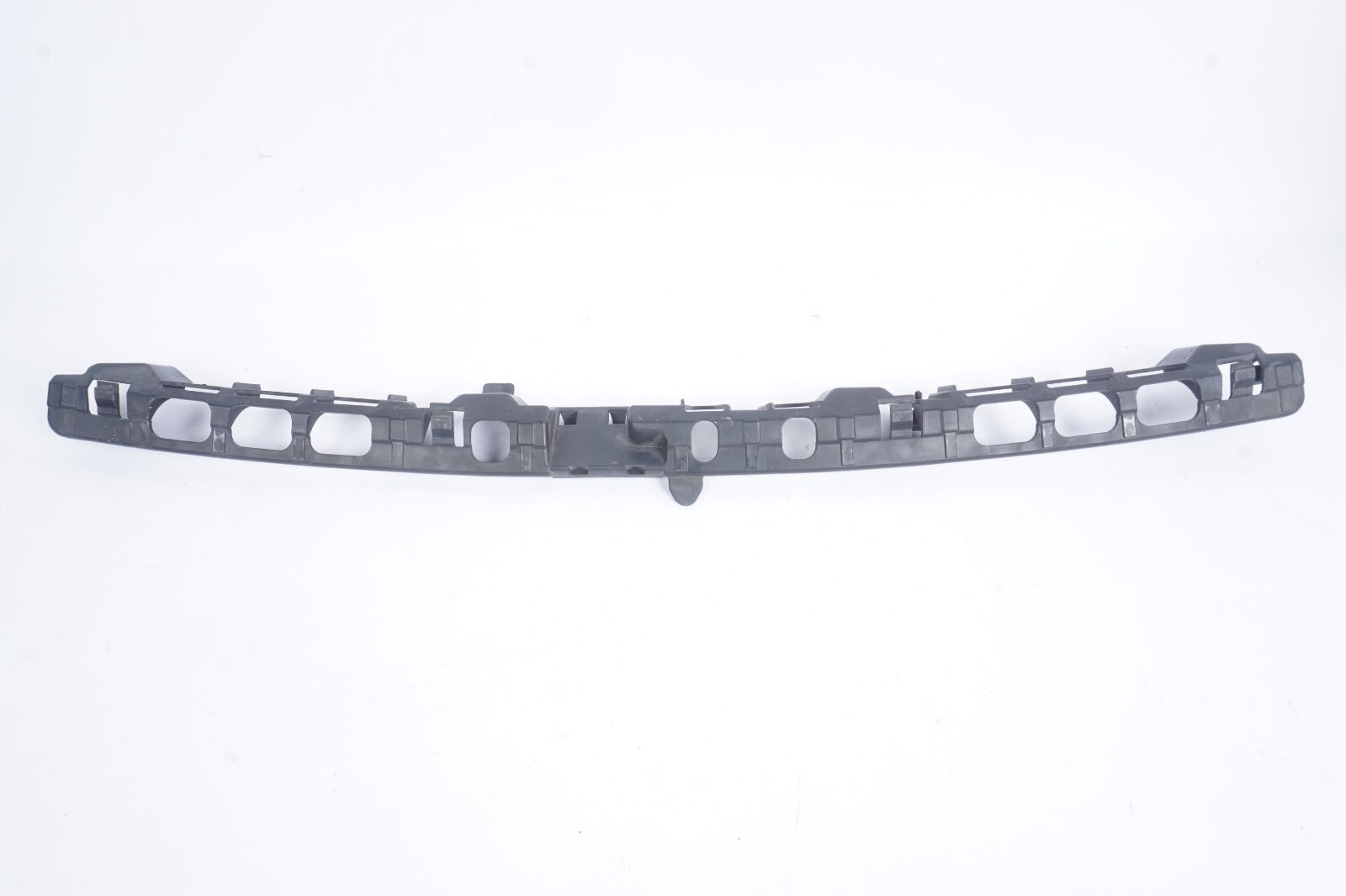 11-18 Porsche Cayenne 958 Rear Center Bumper Mount Bracket 7P5807863  OEM