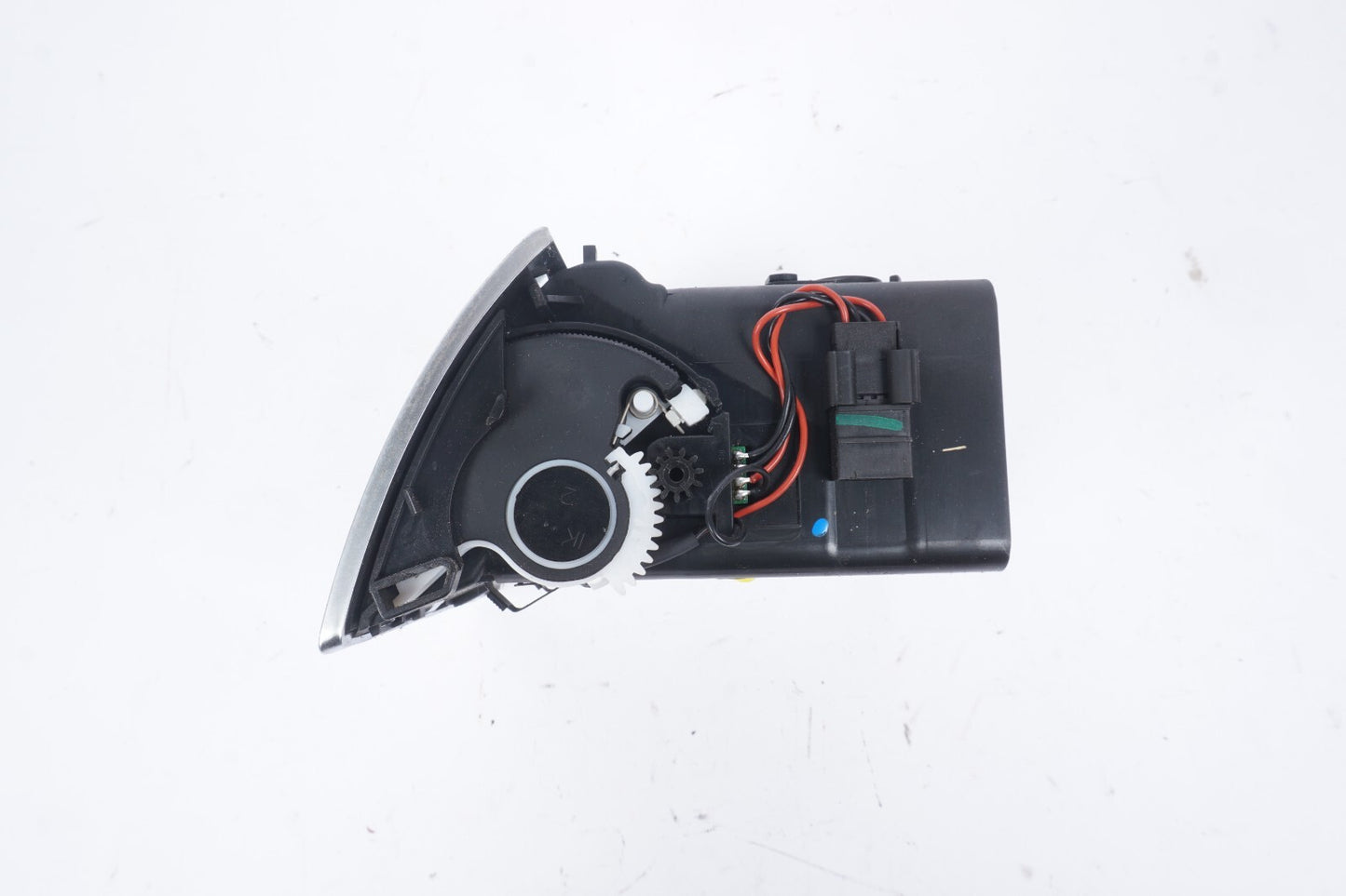 2004  - 2010 Audi A8 A8L Dash Center Ac Heater Air Vent Right Passenger Side OEM
