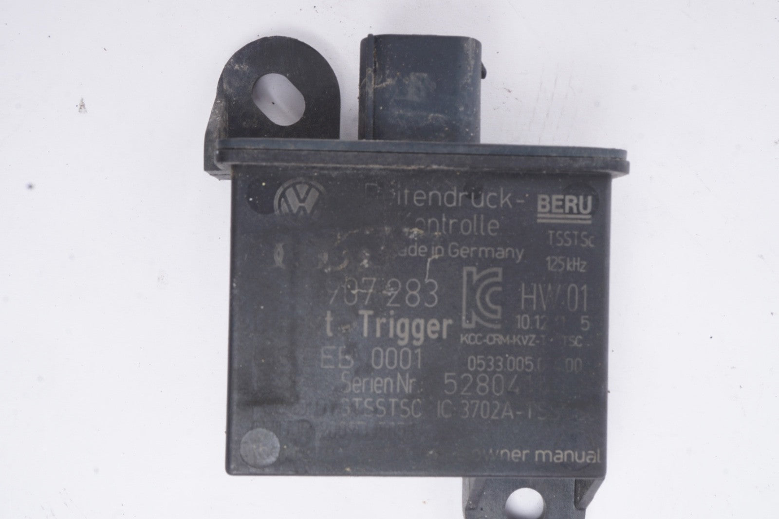2011-2016 PORSCHE CAYENNE REAR RIGHT TIRE PRESSURE MONITOR CONTROL MODULE OEM