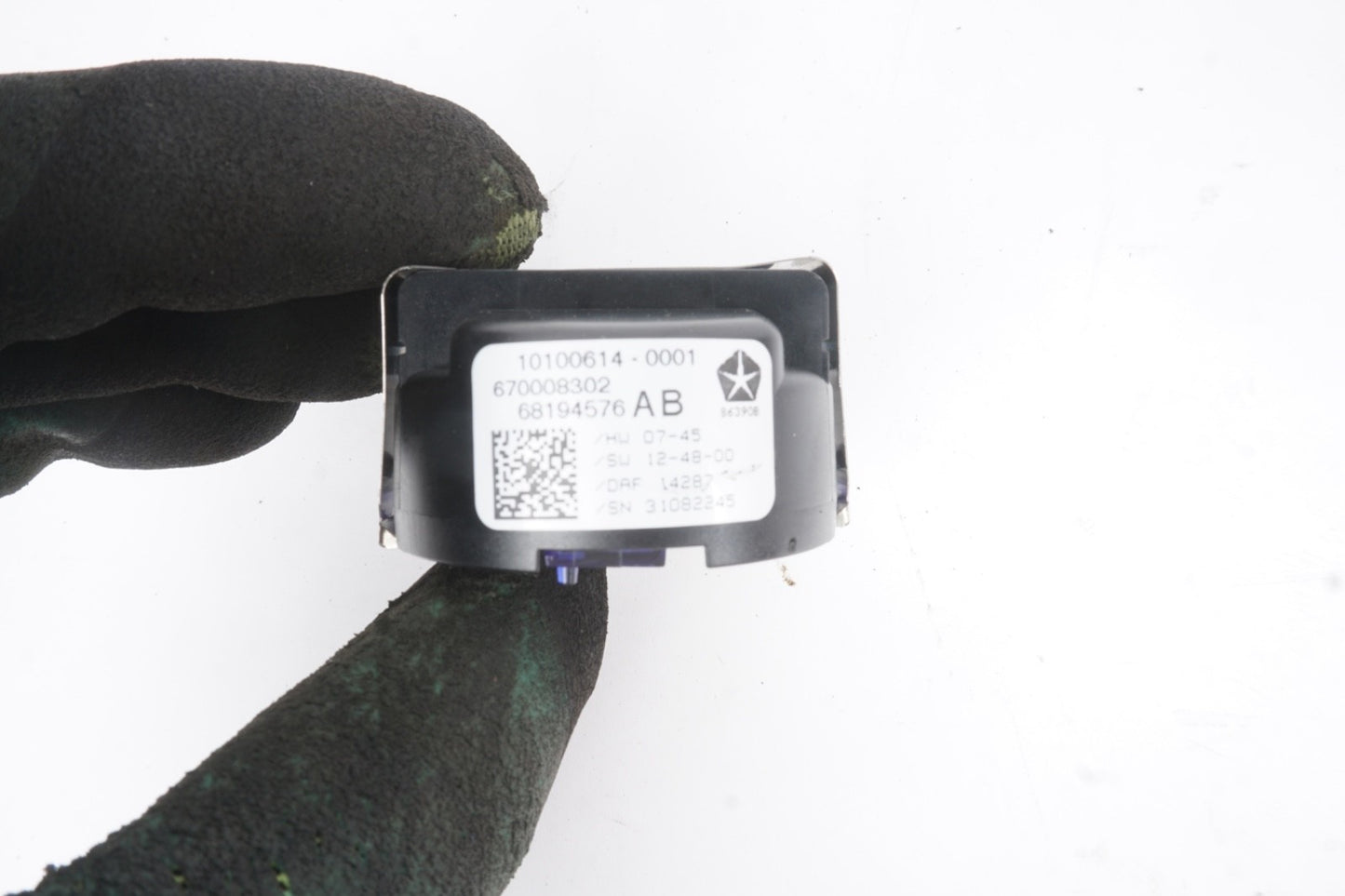 2014 - 2017 Maserati Ghibli Front Windshield Rain Light Sensor Module OEM
