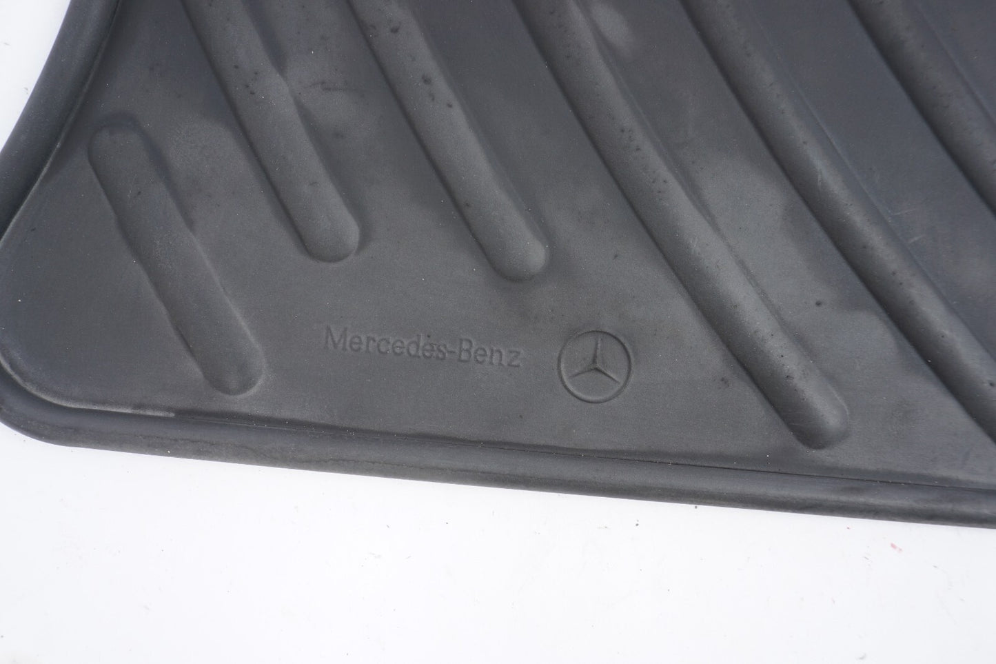 07-13 Mercedes W221 S550 S400 S63 AMG Rear Floor Mat Rubber Right Pass Side OEM