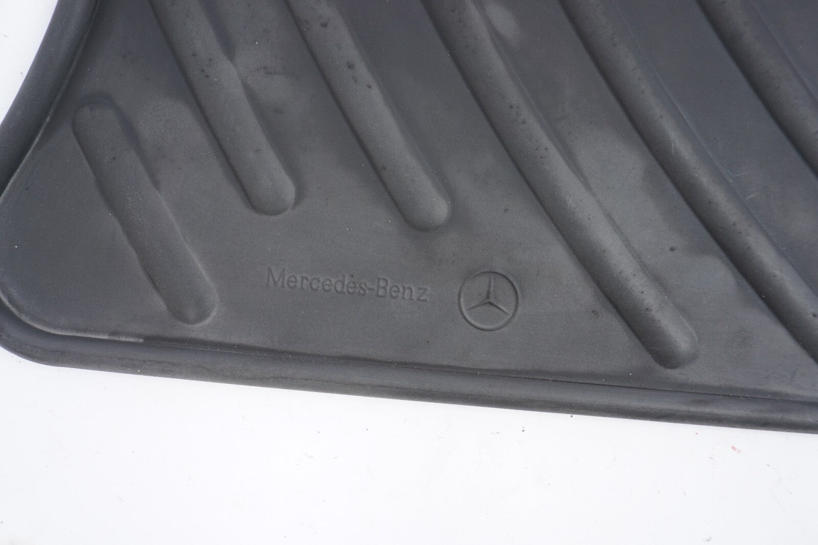 07-13 Mercedes W221 S550 S400 S63 AMG Rear Floor Mat Rubber Right Pass Side OEM