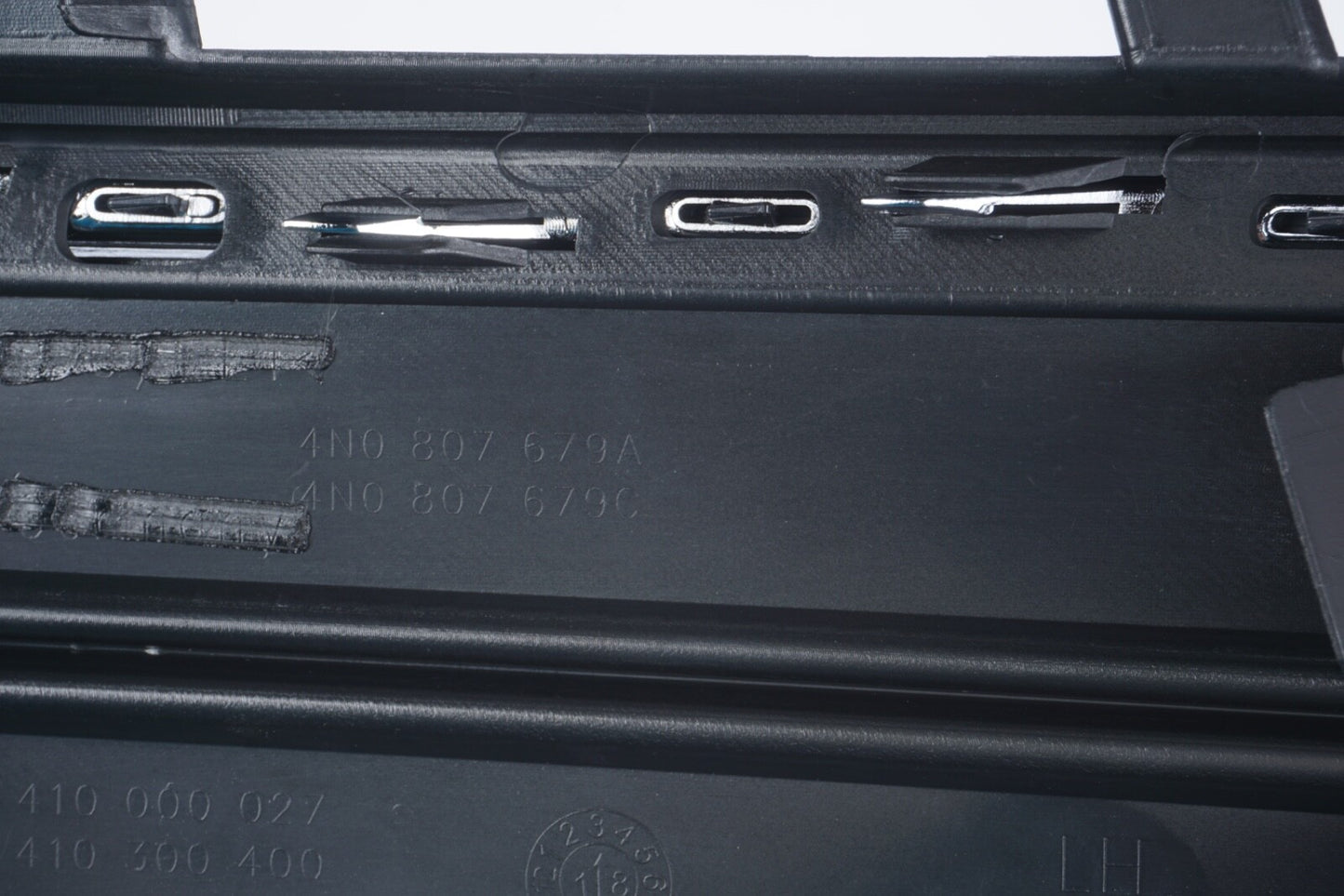 2020 Audi A8 Front Bumper Left Lower Outer Grill Grille 4N0807679