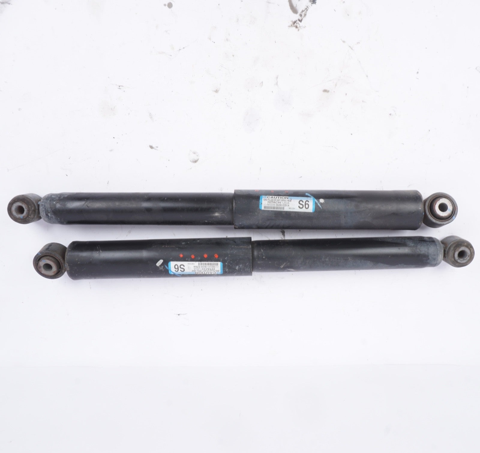 2016 - 2019 NISSAN TITAN XD 5.0L REAR LEFT RIGHT SHOCK STRUT ABSORBER OEM SET