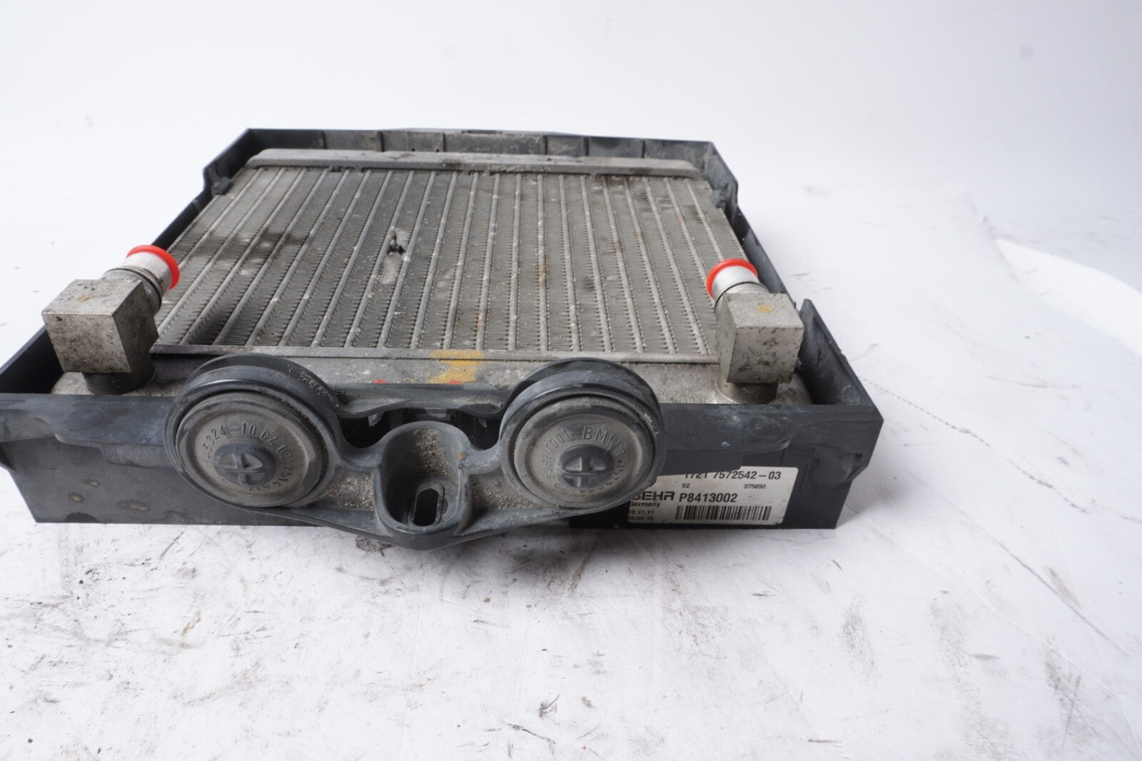 2009-2019 BMW 7 Series F01 650 750I right auxiliary oil radiator 7572542 OEM