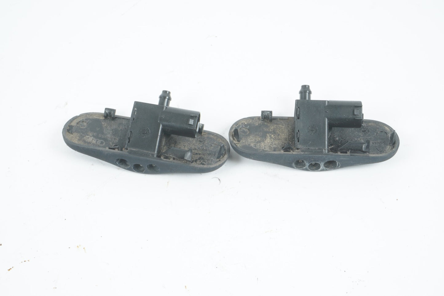 2012 - 2018 AUDI A7 WINDSHIELD WASHER SPRAYER JET NOZZLE LEFT & RIGHT OEM