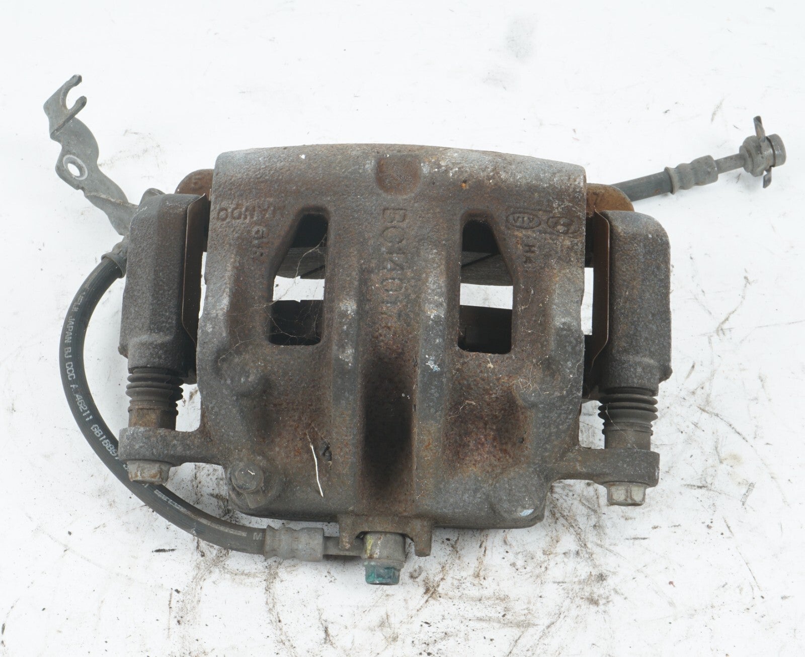 2013-2018 HYUNDAI SANTA FE FRONT BRAKE CALIPER RIGHT PASSENGER SIDE OEM
