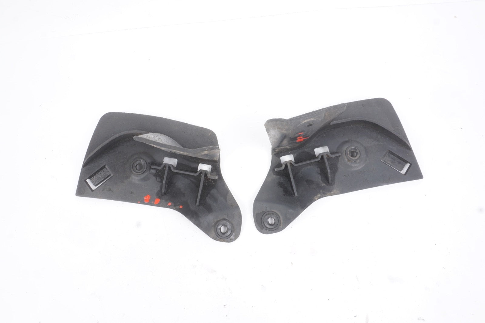 2016 - 2022 VOLKSWAGEN PASSAT REAR LEFT & RIGHT MUD FLAP SPLASH SHIELD OEM