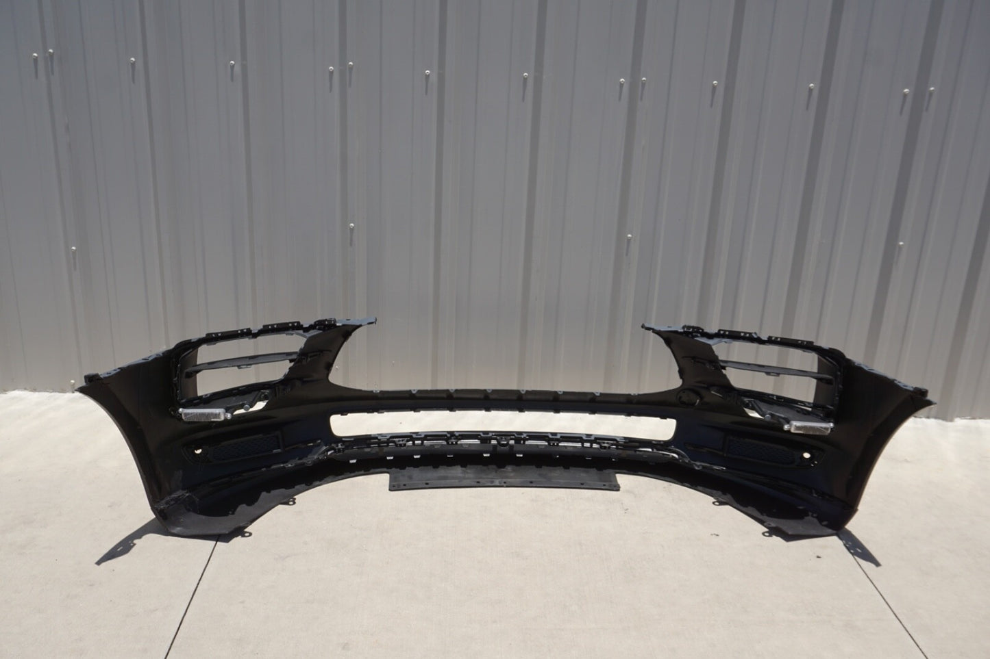 Fits 2019-2022 Porsche Macan New Front Bumper Cover W/Running Lights