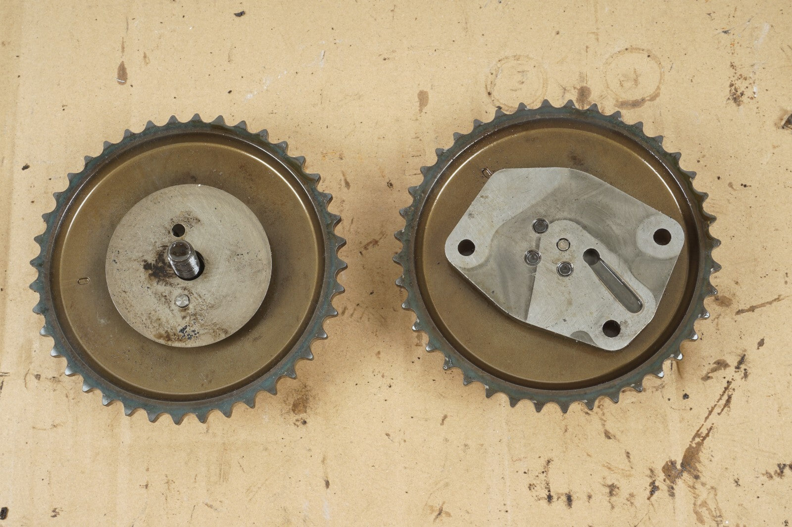 2012 - 2015 AUDI A7 3.0L ENGINE TIMING SPROCKET GEAR SET OF 2 OEM