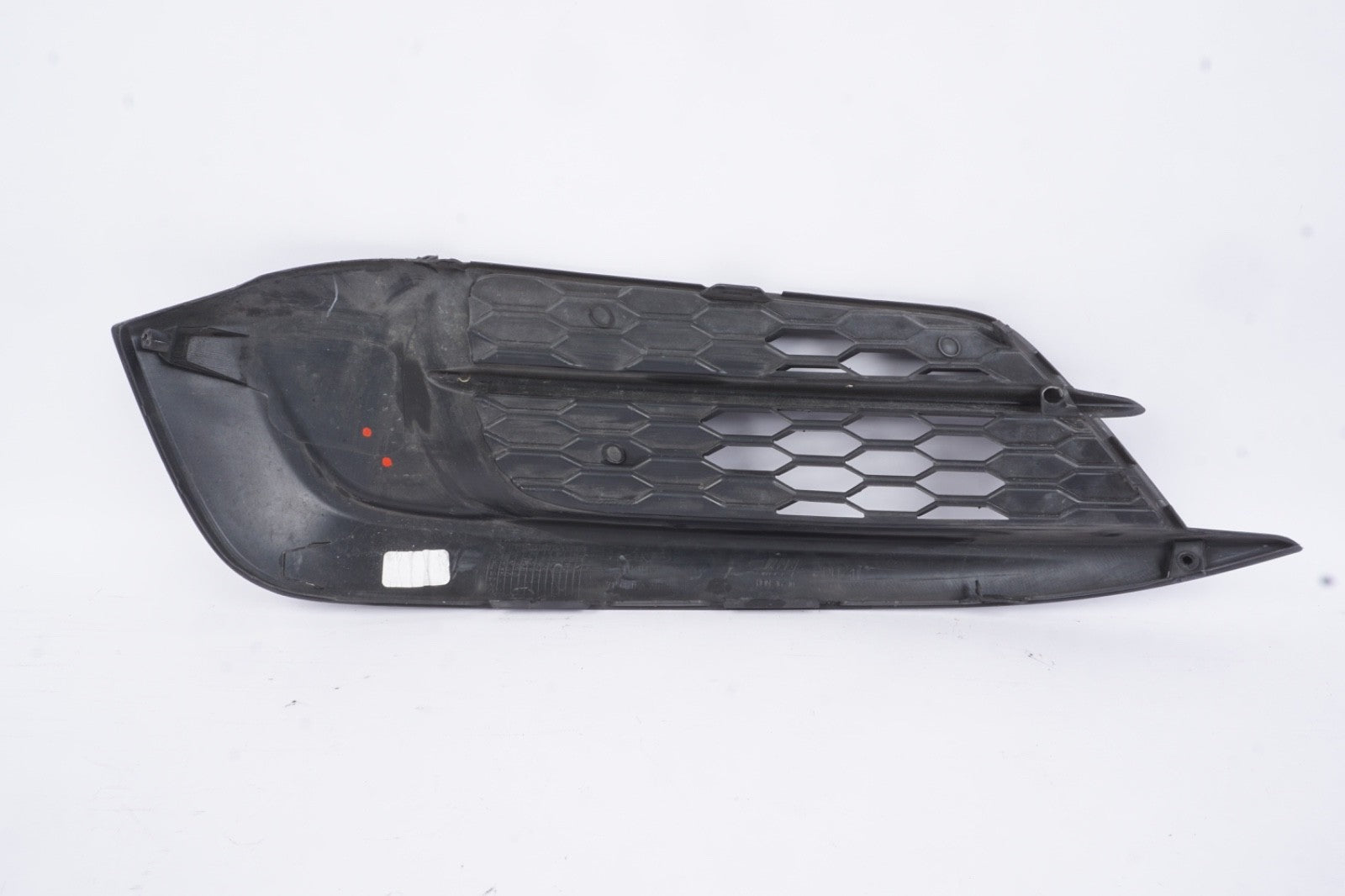 2016-2018 HONDA CIVIC OEM FRONT BUMPER RIGHT RH BEZEL TRIM 71103-TBA-A0