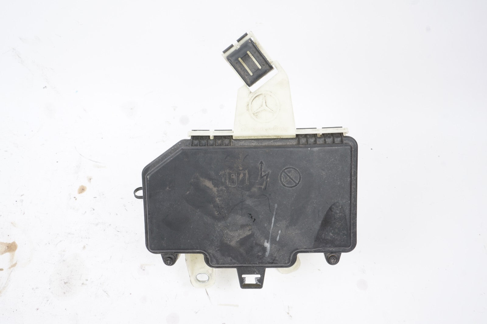 14-17 Mercedes S550 W222 Front Engine Fuse Relay Box Housing OEM