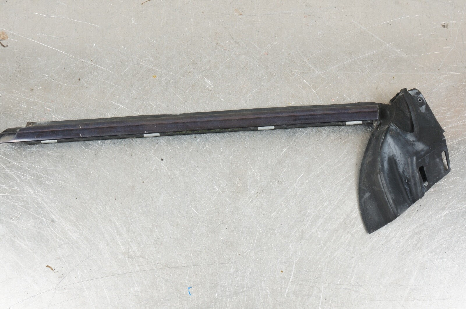 2003-2011 Mercedes SL500 Door Window Weather Seal Molding Rear RIGHT OEM