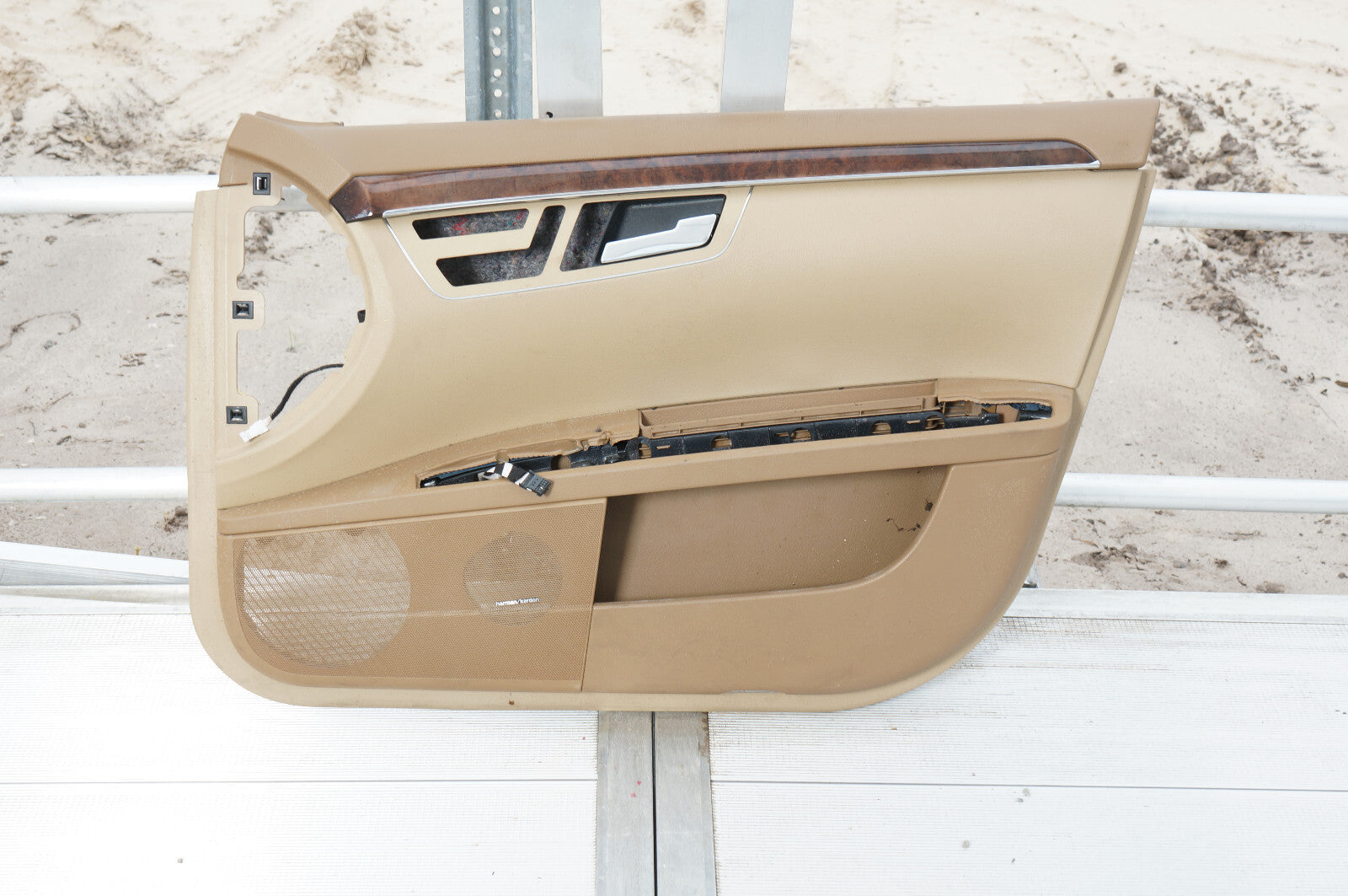 07-09 MERCEDES S550 FRONT RIGHT PASSENGER SIDE DOOR PANEL TRIM OEM