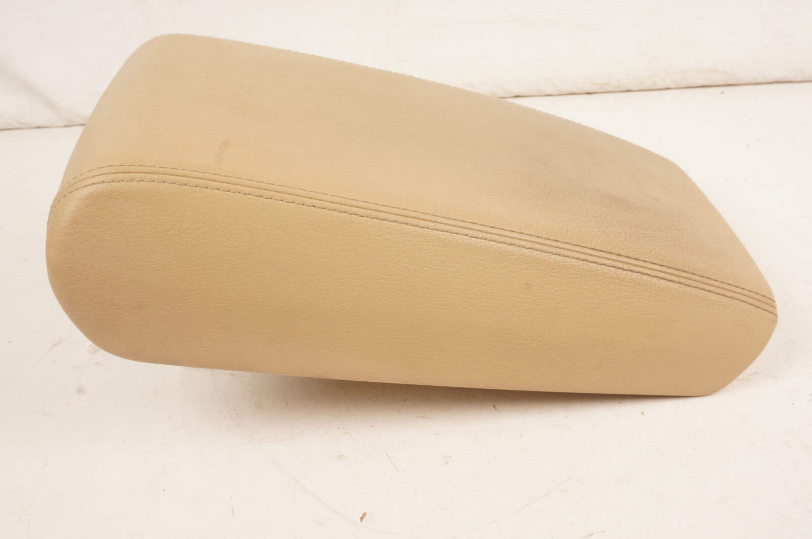 12-17 AUDI 4G A7 FRONT CENTER CONSOLE ARM REST ARMREST OEM