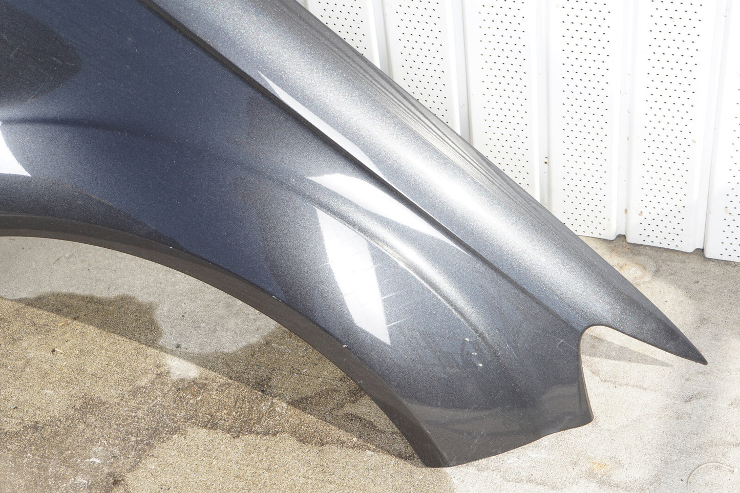 2007 - 2009 AUDI Q7 FRONT FENDER RIGHT PASSENGER SIDE OEM