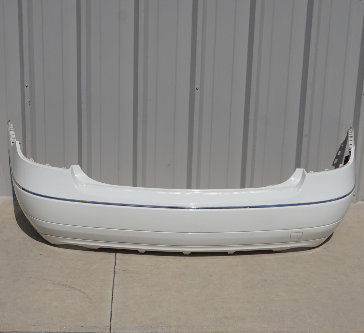 2010 2011 2012 2013 MERCEDES E350 CONVERTIBLE  COUPE REAR BUMPER COVER OEM