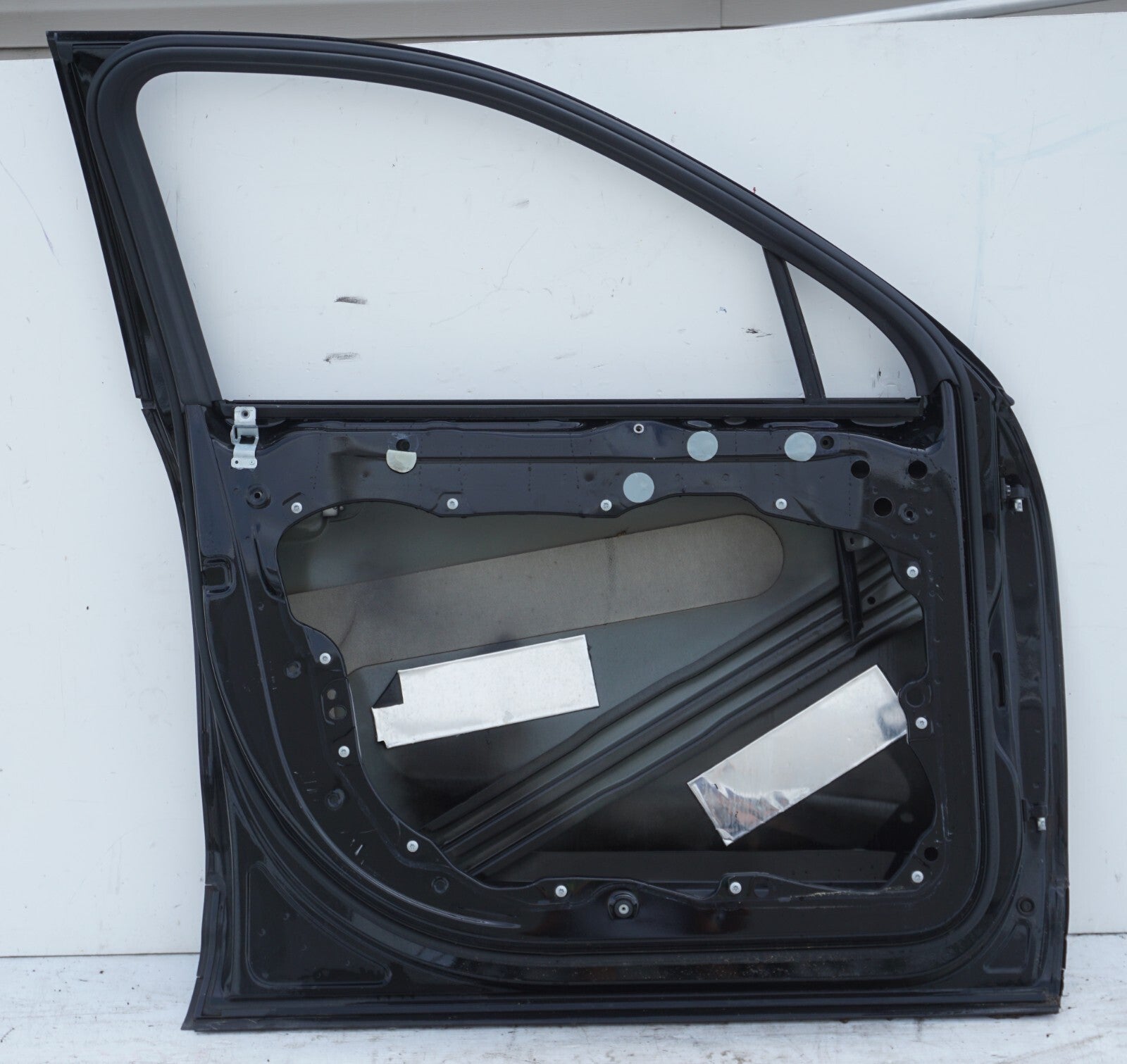 11-18 Porsche Cayenne 958 Front Left Driver Door Shell OEM