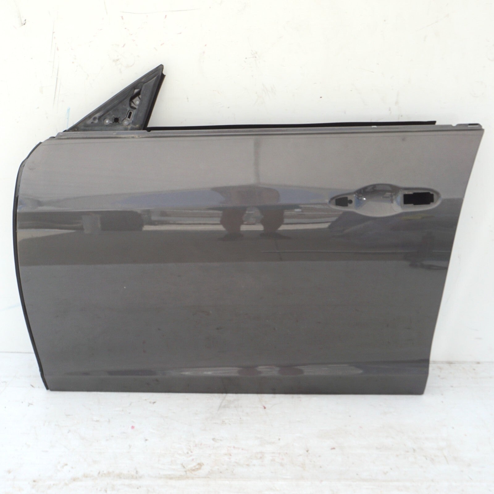 2014-2019 MASERATI GHIBLI FRONT LEFT DRIVER DOOR SHELL  OEM