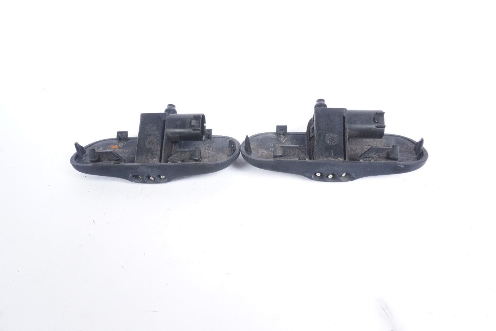 2011 - 2018 PORSCHE CAYENNE (958) WINDSHIELD WIPER SQUIRTER NOZZLE SET-2