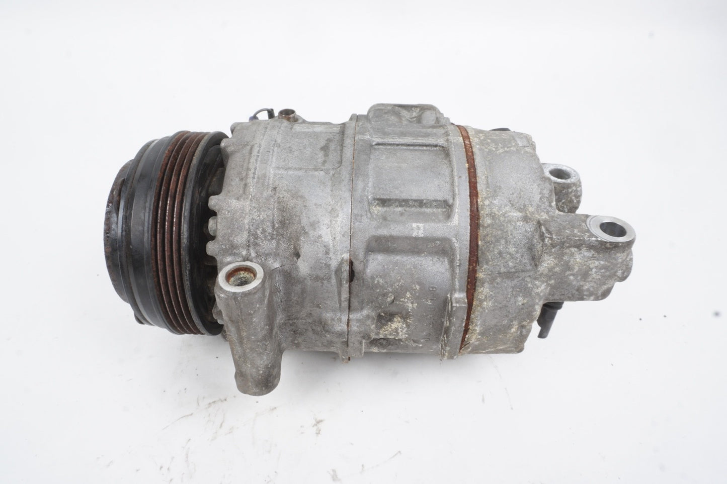09-18 BMW F02 F10 F12 E70 550i 650i 750i X5 Engine AC Compressor 9154072 OEM