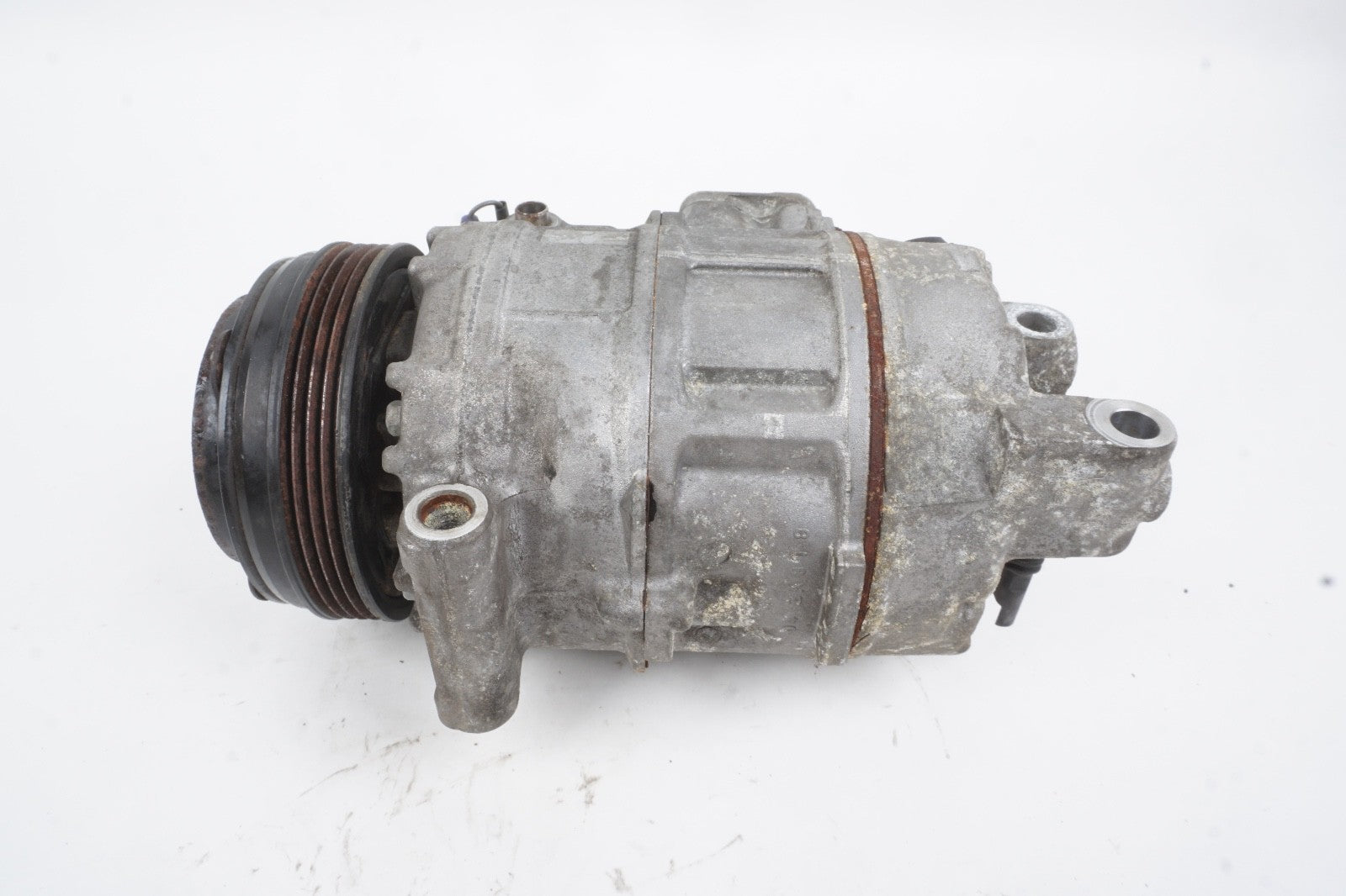 09-18 BMW F02 F10 F12 E70 550i 650i 750i X5 Engine AC Compressor 9154072 OEM