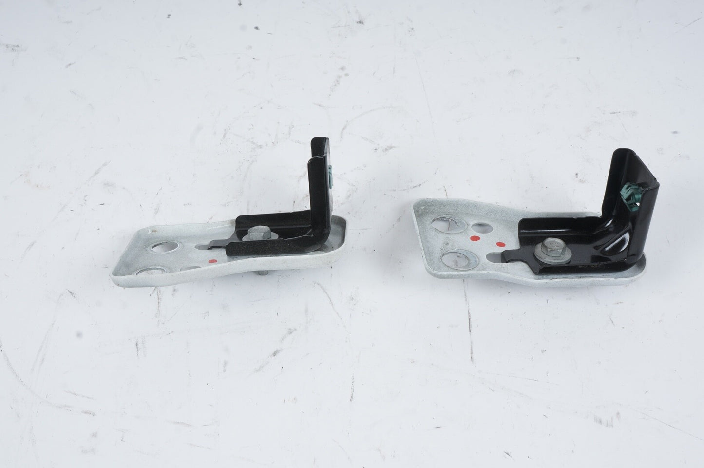 2020-2023 CADILLAC CT4 FRONT RIGHT LEFT FENDER OUTER MOUNT SUPPORT BRACE BRACKET