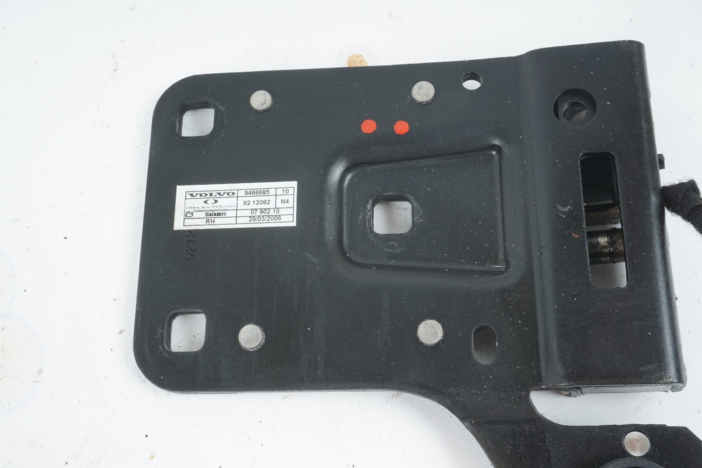 2006-2013 VOLVO C70 CONVERTIBLE TOP ROOF LOCK LATCH LEFT & RIGHT SET  OEM