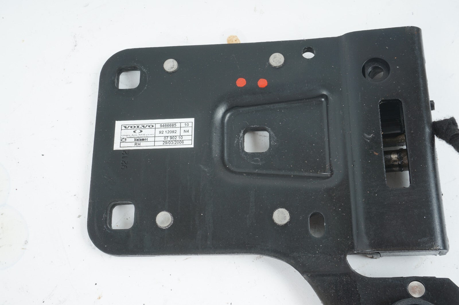 2006-2013 VOLVO C70 CONVERTIBLE TOP ROOF LOCK LATCH LEFT & RIGHT SET  OEM