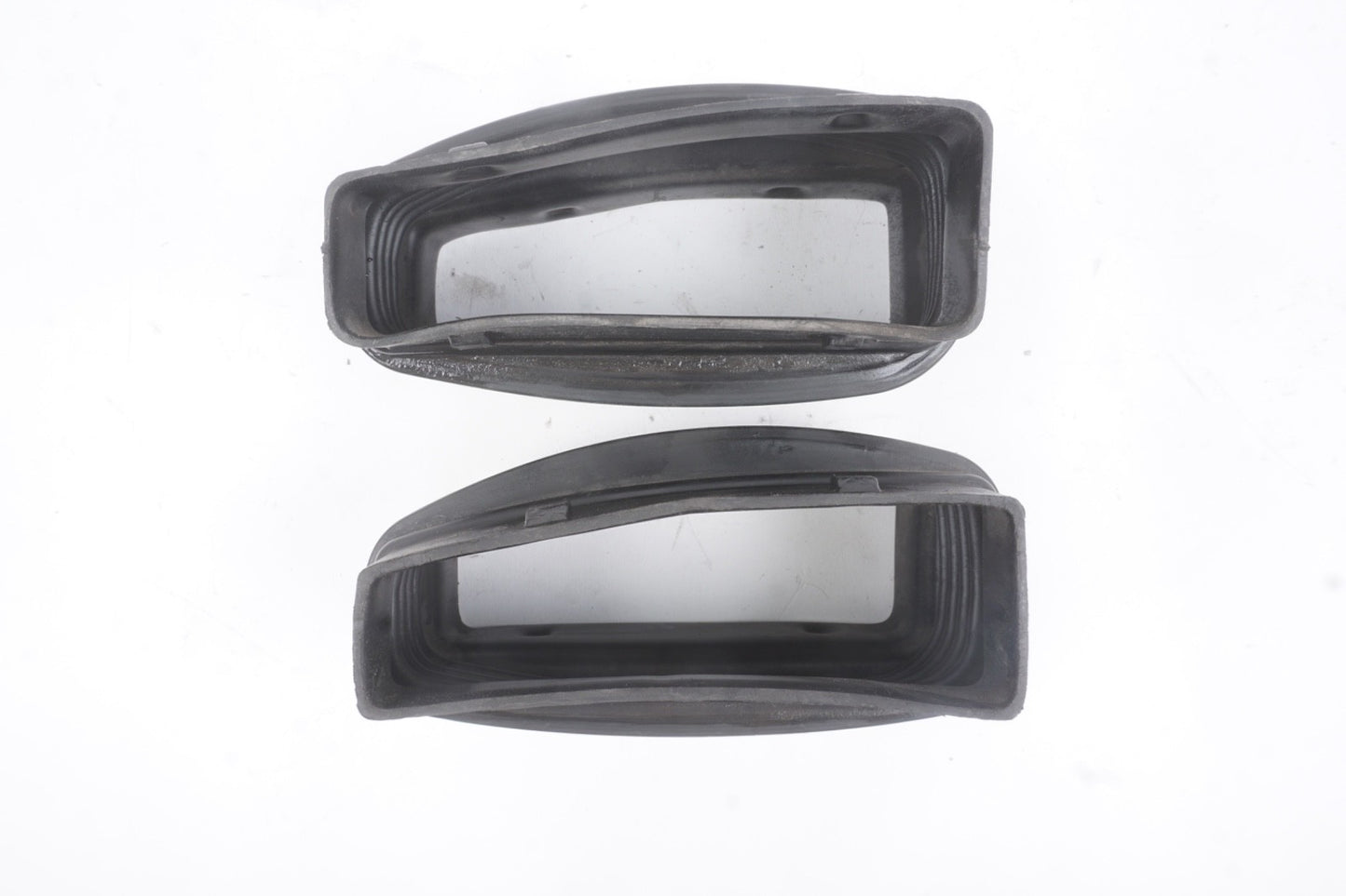 2014 - 2019 Maserati Quattroporte S Q4 M156 Left Right Air Intake Duct Set OEM