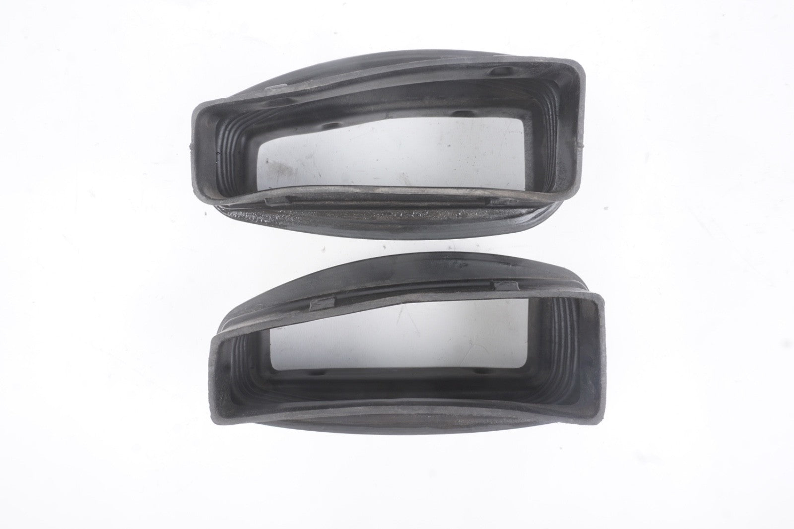 2014 - 2019 Maserati Quattroporte S Q4 M156 Left Right Air Intake Duct Set OEM