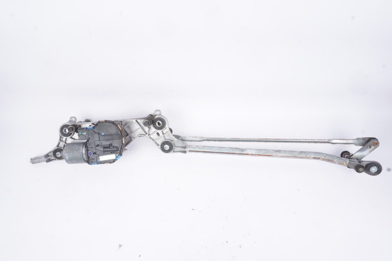 2011 - 2016 Porsche Cayenne Windshield Wiper Motor Linkage OEM Used