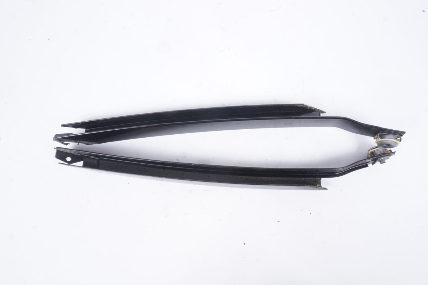 11-13 MERCEDES-BENZ E Coupe C207 Left Right C-Pillar Window Divider