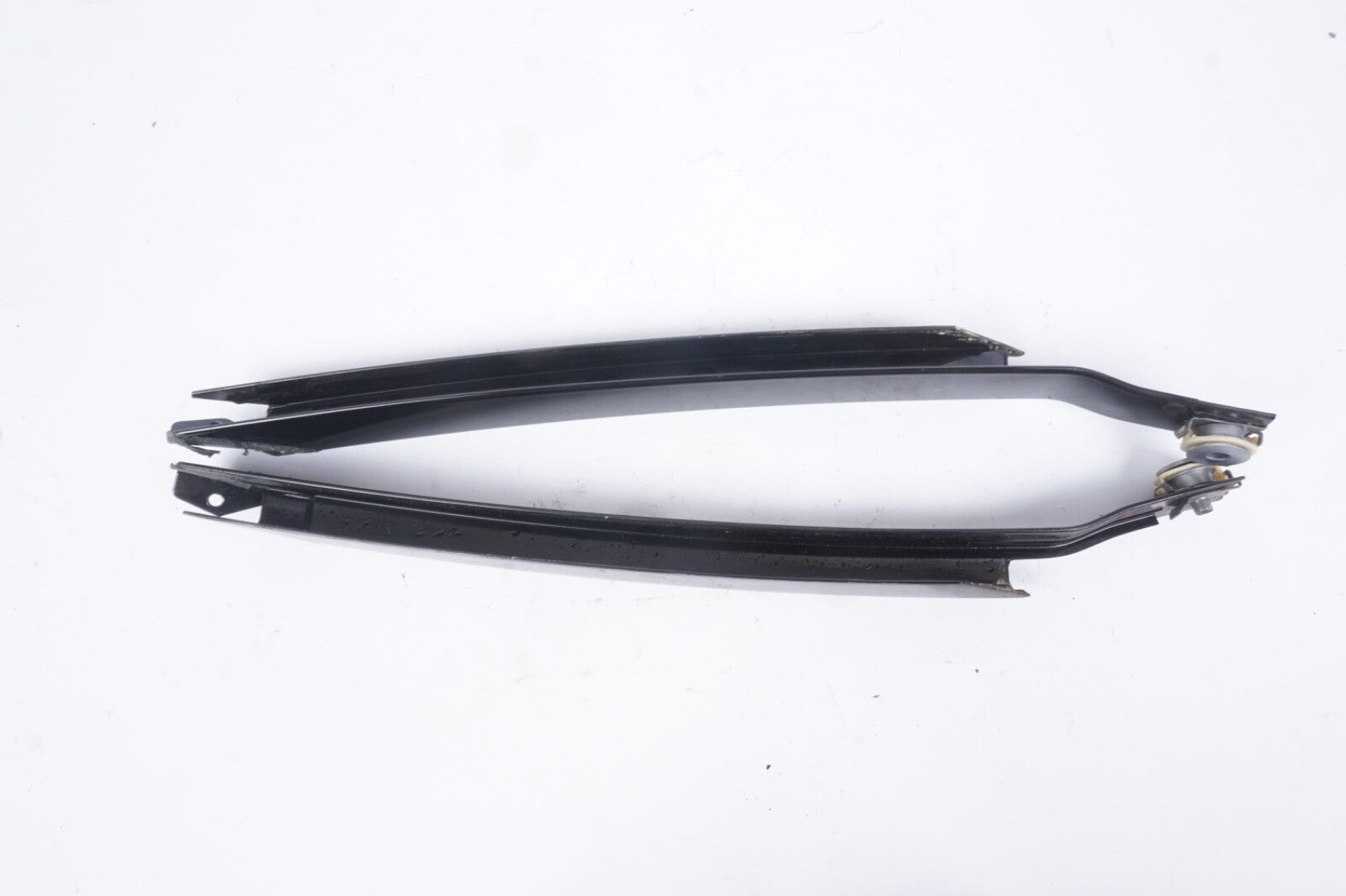 11-13 MERCEDES-BENZ E Coupe C207 Left Right C-Pillar Window Divider