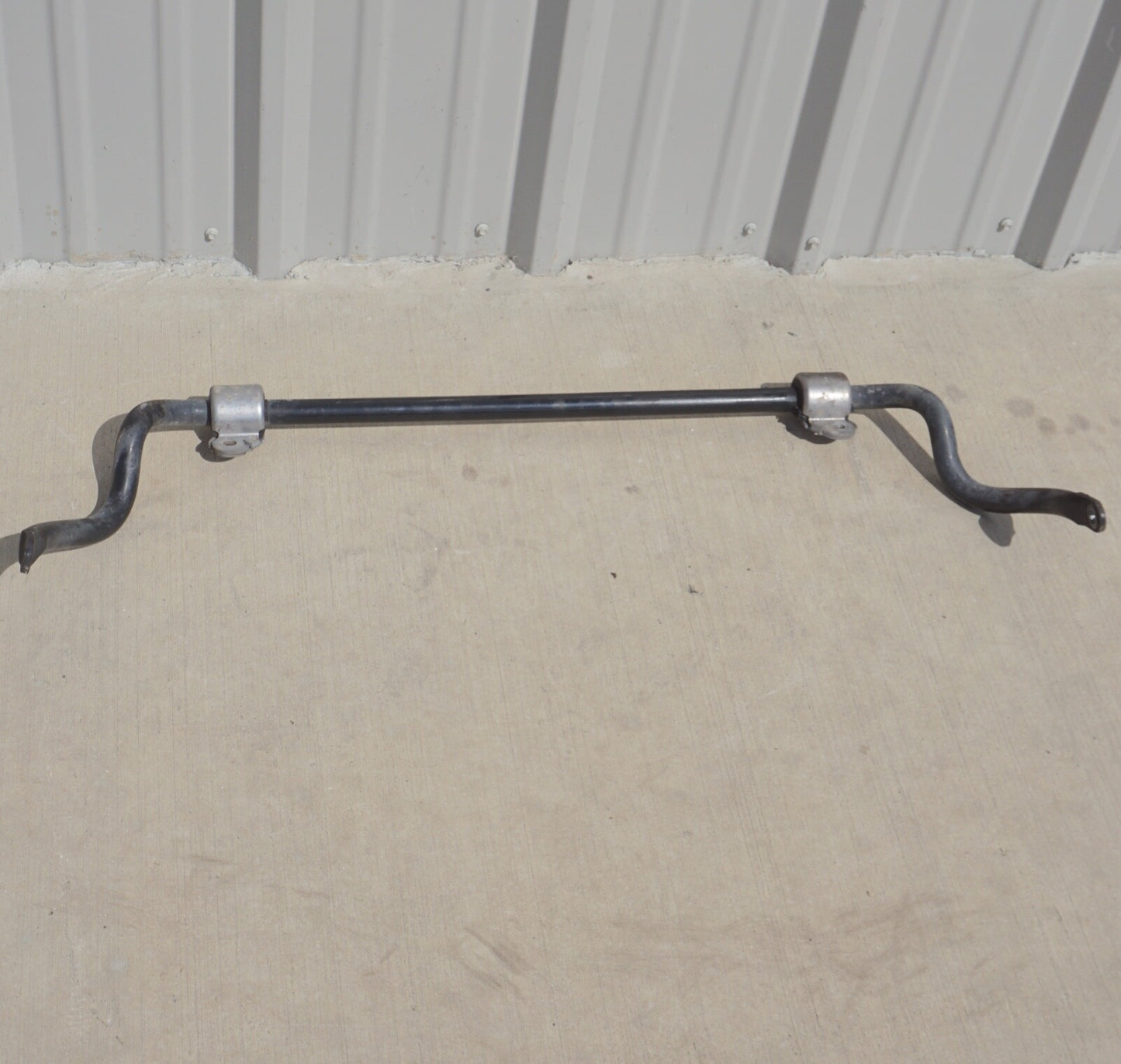 10-17 Mercedes W207 E350 E550 RWD Rear Anti Roll Sway Bar Stabilizer OEM