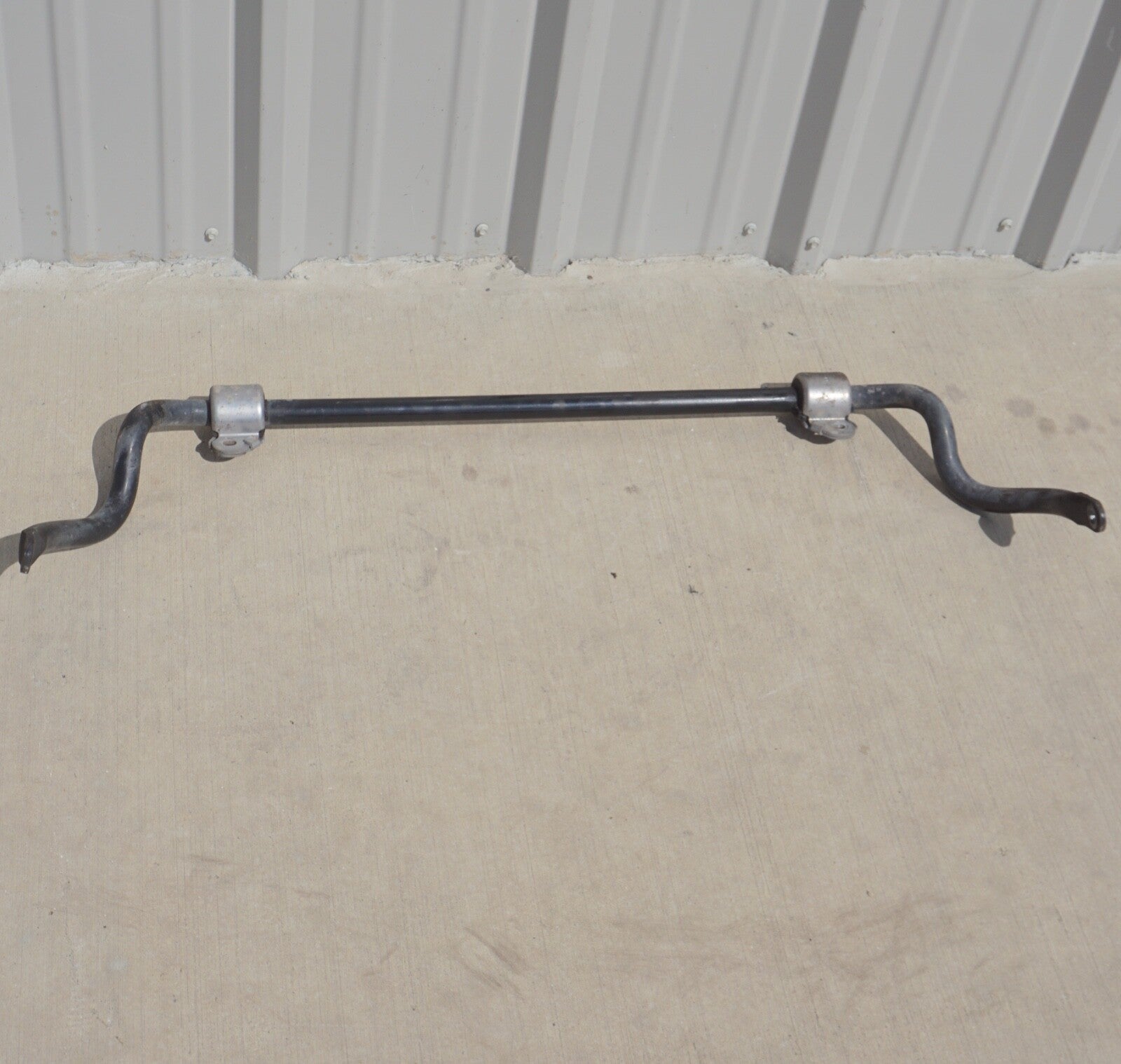 10-17 Mercedes W207 E350 E550 RWD Rear Anti Roll Sway Bar Stabilizer OEM