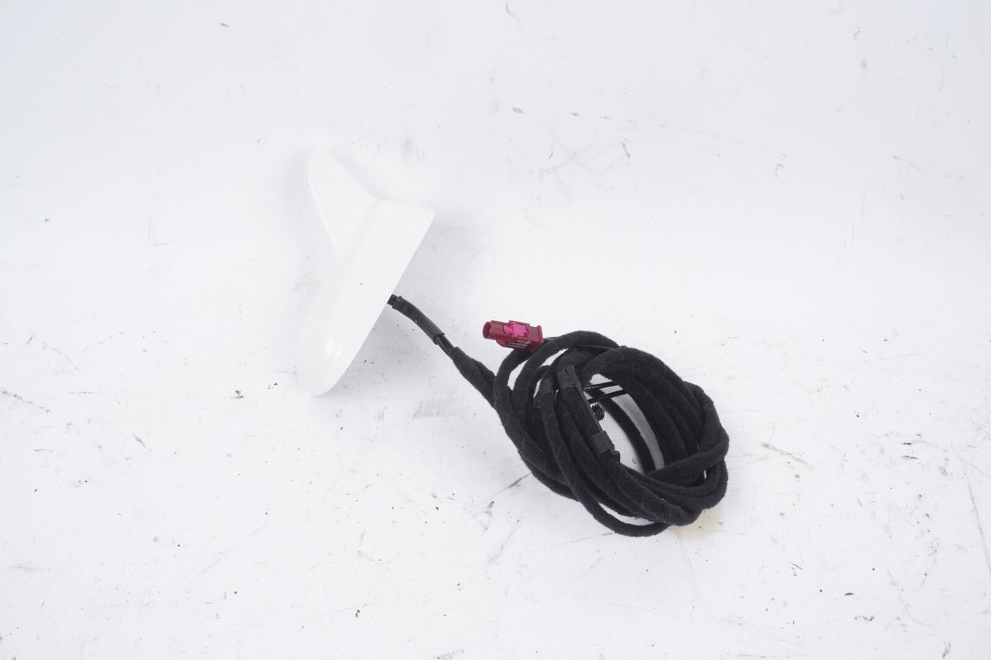 2009 - 2011 Audi A6 Shark Fin Antenna 4F5035503K OEM