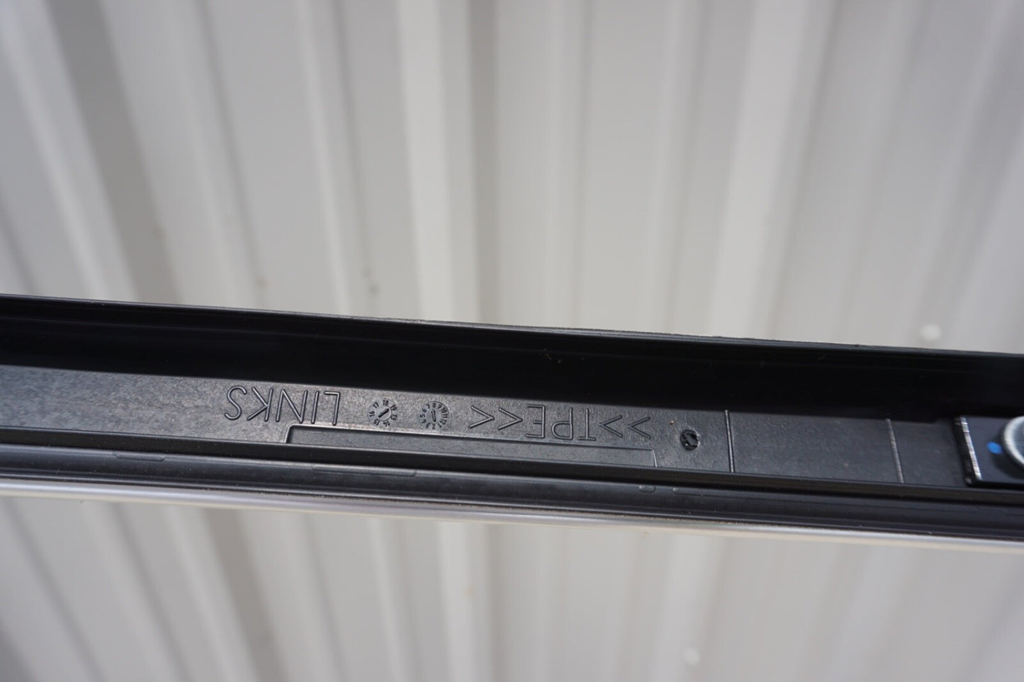 2015-2020 MERCEDES GLA250 X156 ROOF LEFT RAIL RACK LUGGAGE CARRIER MOLDING OEM